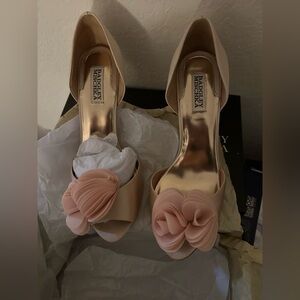 Badgley Mischka Women's Pink Peep-Toe Heels